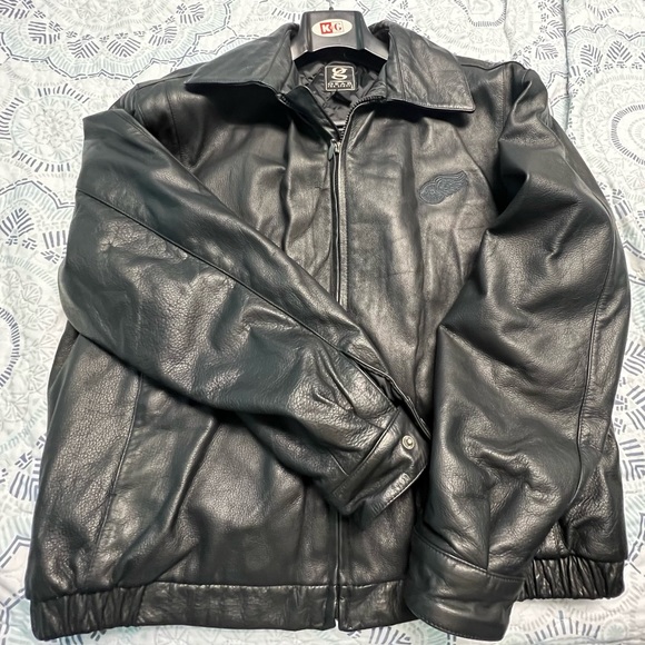 Gear For Sports Red Wings leather Jacket - Picture 7 of 10